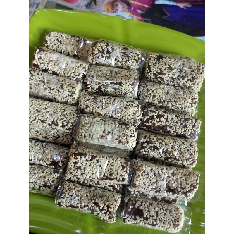 

Dodol wijen mamer khas Cianjur isi 150 gram enak nampol bikin nagih