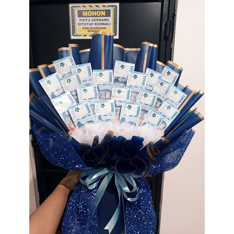 Buket uang 20 lembar ukuran besar buket wisuda/buket lamaran