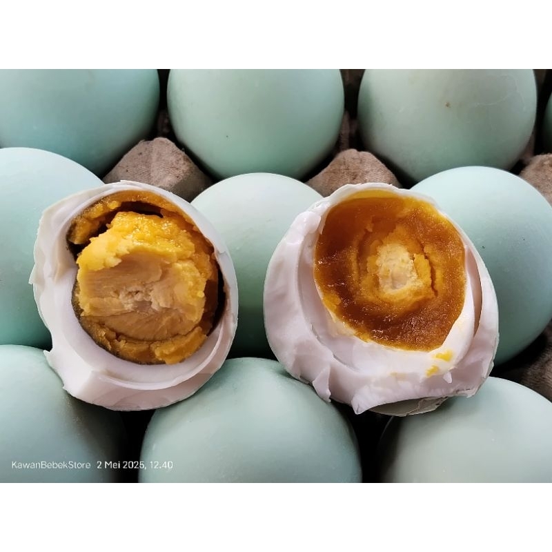 

Telur asin brebes sudah matang dan masir isi 10butir