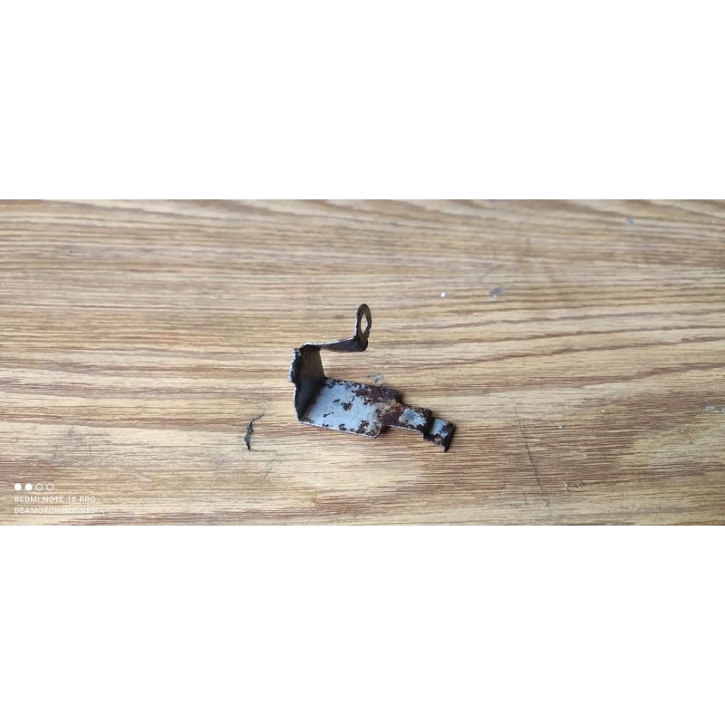 Plat penahan kabel spul Yamaha Fiz r original/alfa/sigma/poswan/fiz r/plat tahanan kabel spul Yamaha