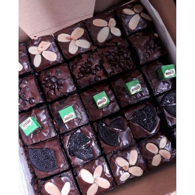 

fudgy brownies / kue panggang sekat [djoyo bakery]