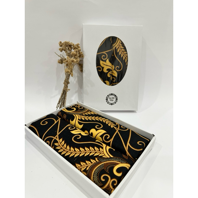 Hampers Couple Kain Batik ( Isi 2 Kain Batik)/Kado Pernikahan/Kado Couple/Hampers Couple/Kado Guru