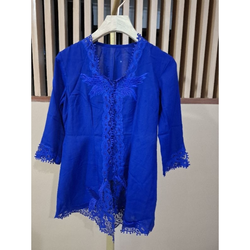 kebaya biru dongker
