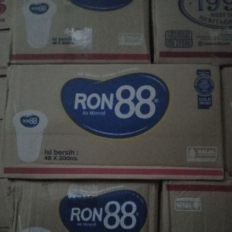 

Ron88 gelas 200 ml