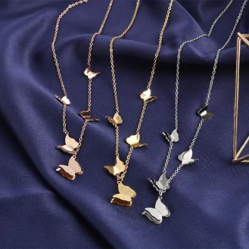 kalung titanium wanita kupu-kupu