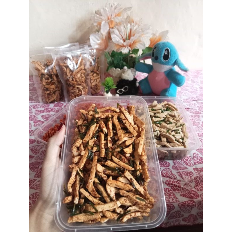 

basreng/bakso goreng rasa pedas daun jeruk dan original asin gurih daun jeruk 250 gram renyah dan kriuk