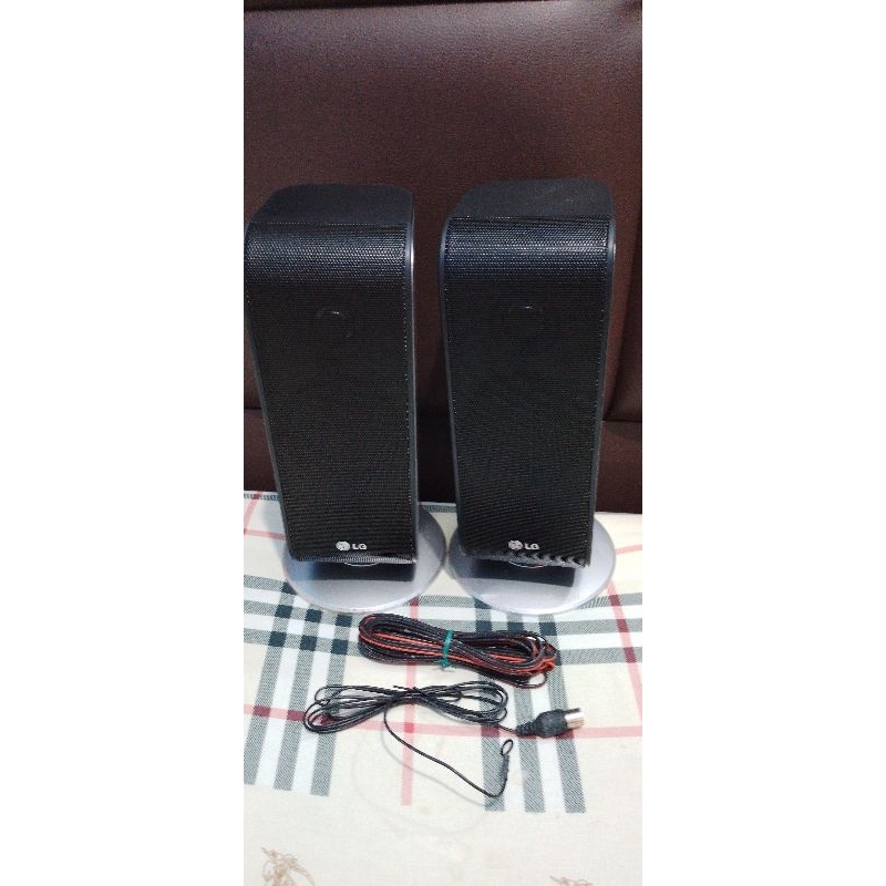 Speaker pasif LG