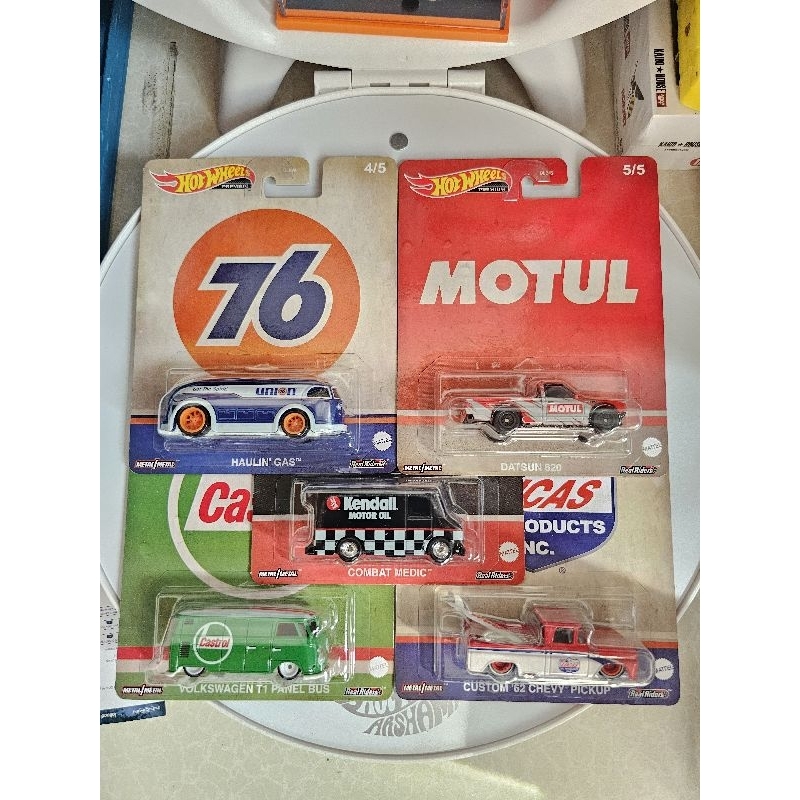 Hot Wheels Premium 2023 Pop Culture "Vintage Oil" Series | Haulin' Gas. Datsun 620, Combat Medic van