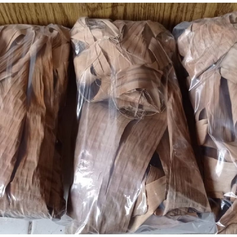 

daun pisang kering 200 gram