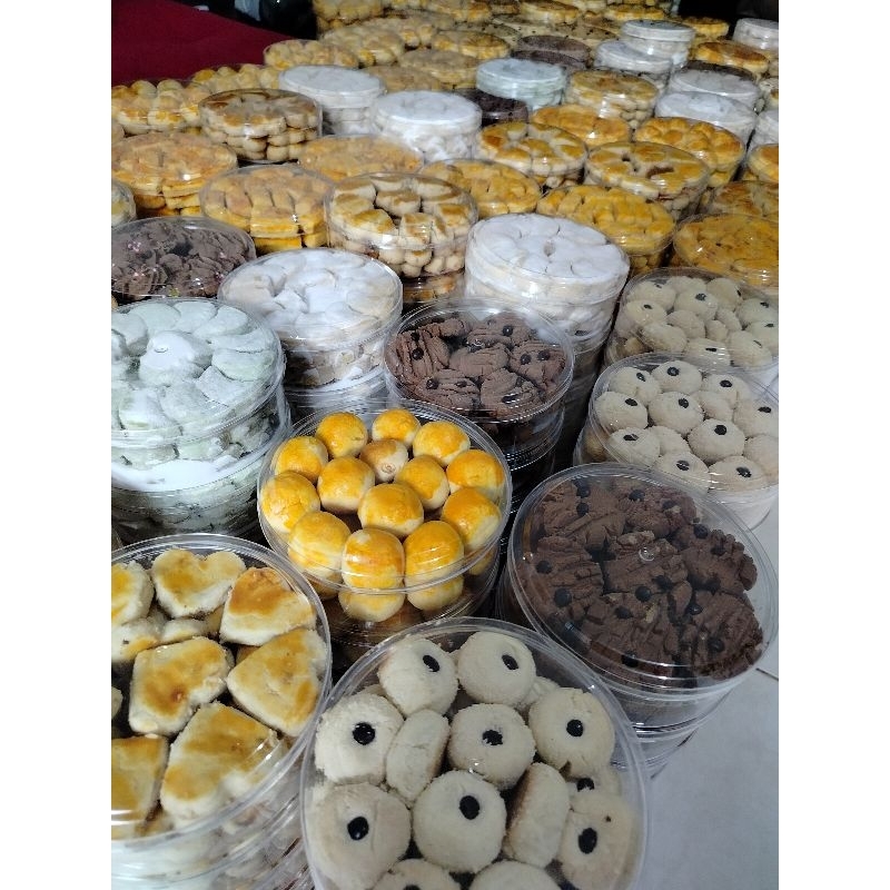 

PAKET KUE KERING isi 4 (STANDART)