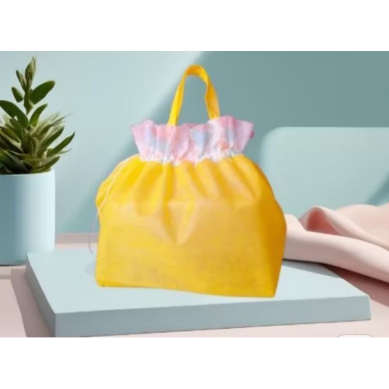 tas serut hajatan...tas kain/ tas spunbund.ukran 18x18-22x22..1pak :12pcs