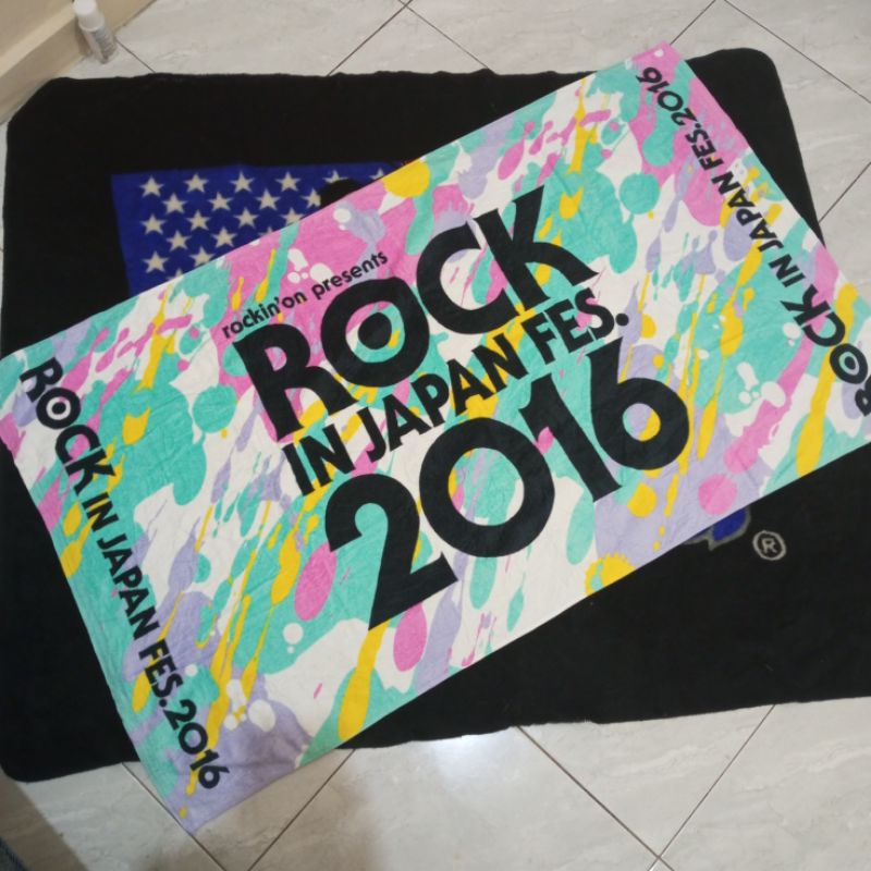 Towel rock in japan 2016