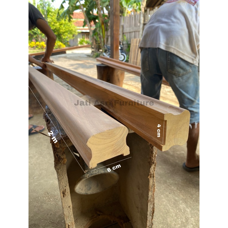 Pegangan Relling Tangga Kayu Jati