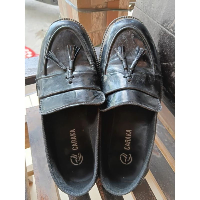 PRELOVED LOAFERS PANTOFEL DOCMART ORIGINAL CARAKA SIZE 38 (FREE KAOS KAKI)