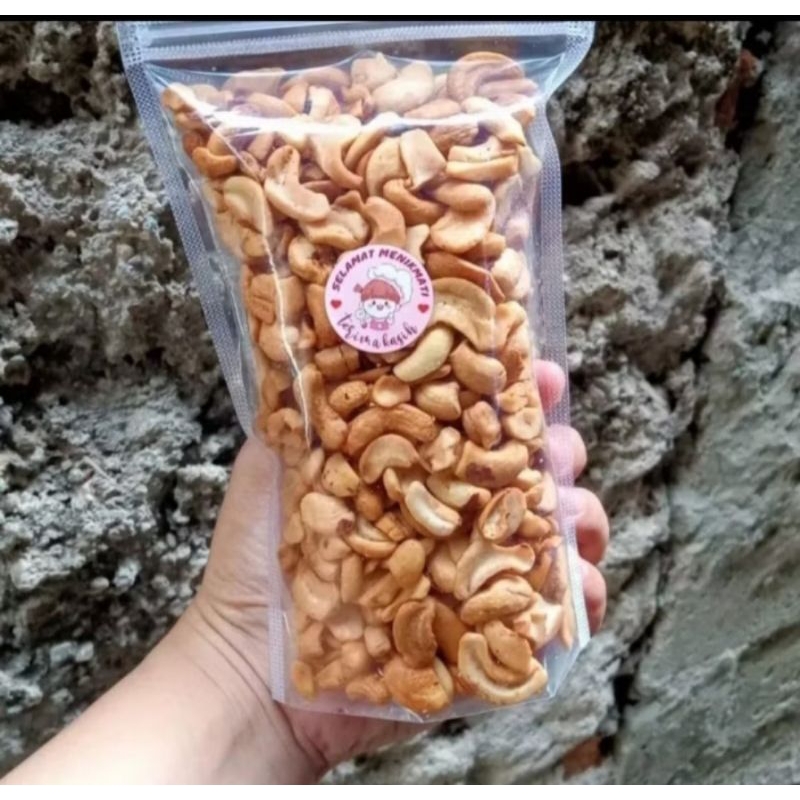 

kacang mede patahan mateng . 250 gr