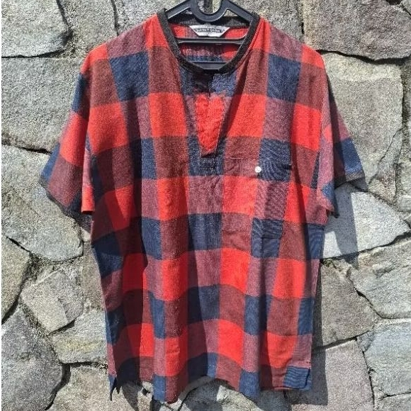 Kemeja Pria Lengan Pendek Kotak - Kotak Saint Dior (L)