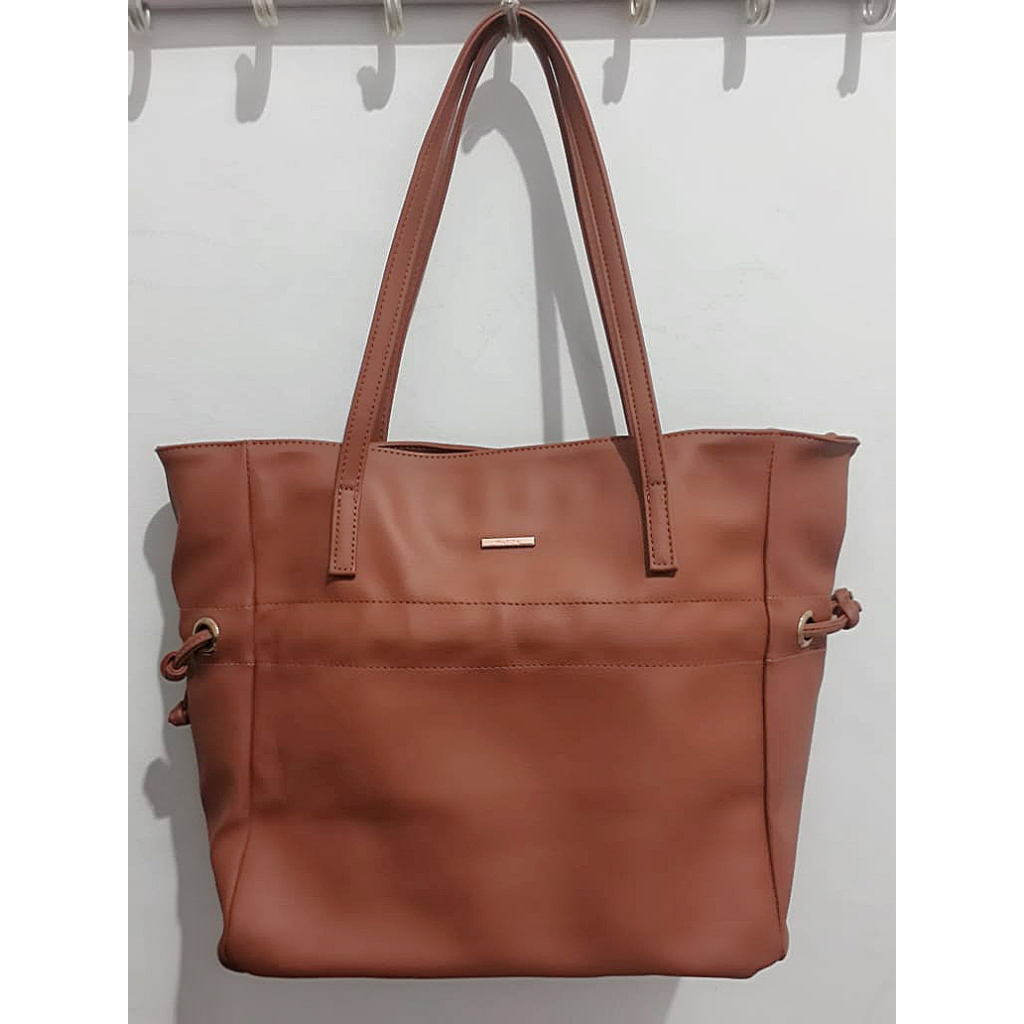 Preloved Tas Totebag Wanita Merche Alita