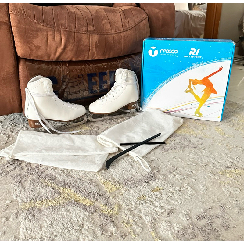 Sepatu Ice Skating - Mocco RI star 3 (Dynamic White)