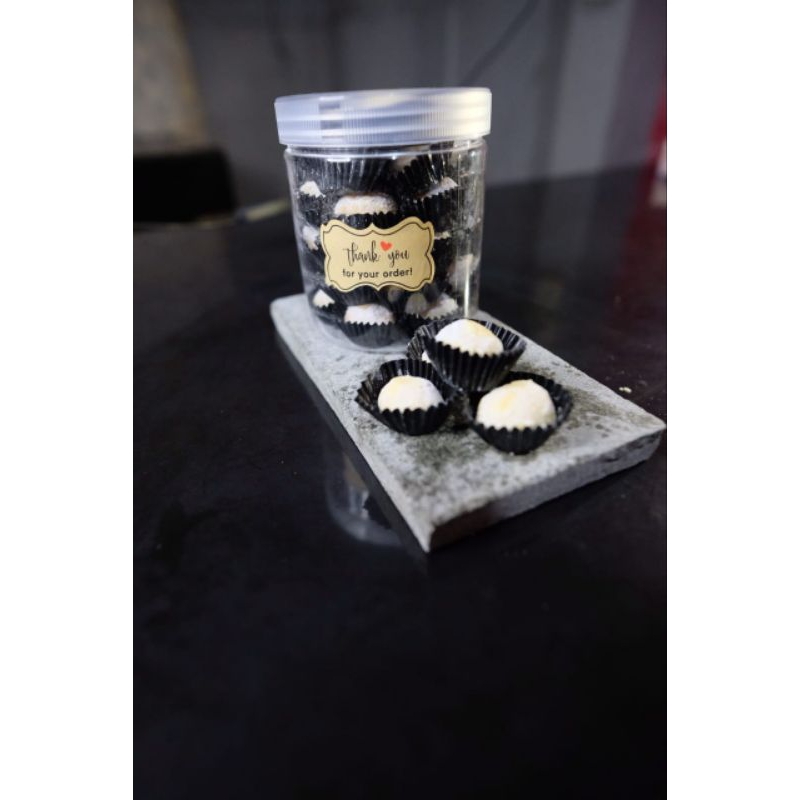 

KUE PUTRI SALJU PREMIUM HOMEMADE TANPA PENGAWET isi 300gr dan 600gr