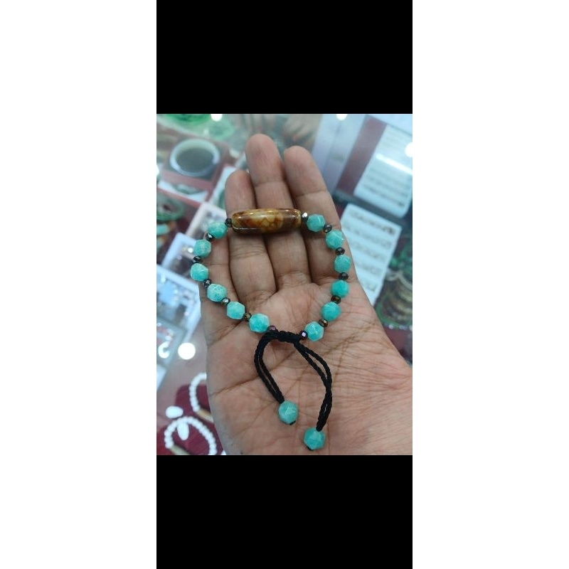 gelang batu hexagonal plat lamiang