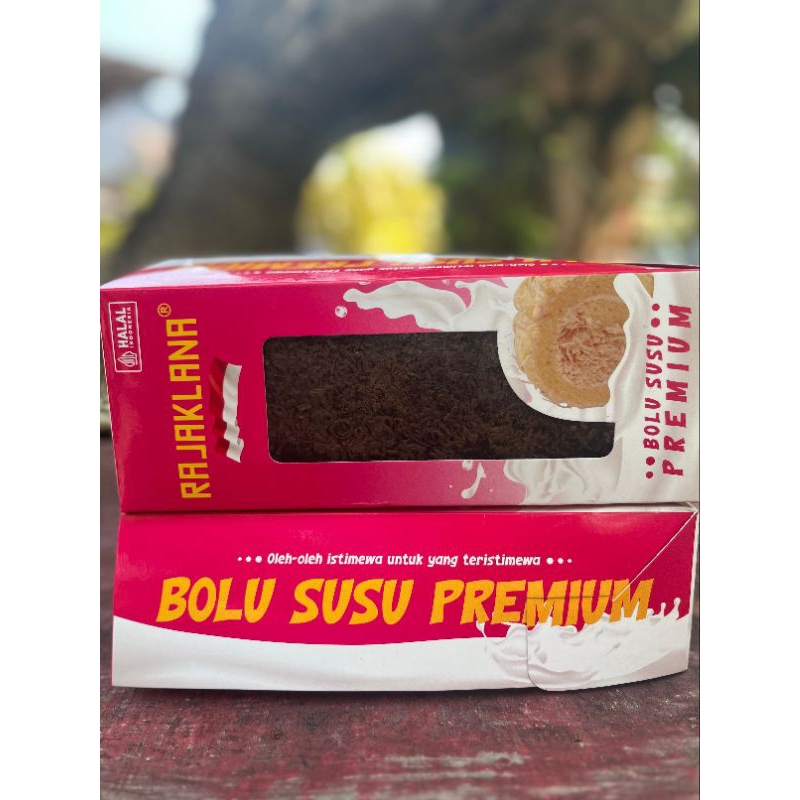 

Bolu susu Rajaklana - Oleh-oleh khas Jogja dengan rasa lembut, manis dan bikin nagih! Rasa susu segar disetiap gigitan