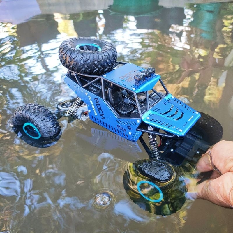Mobil Rc Offroad Anti Air 4x4 Jeep Offroad Body Besi metal Tahan Banting