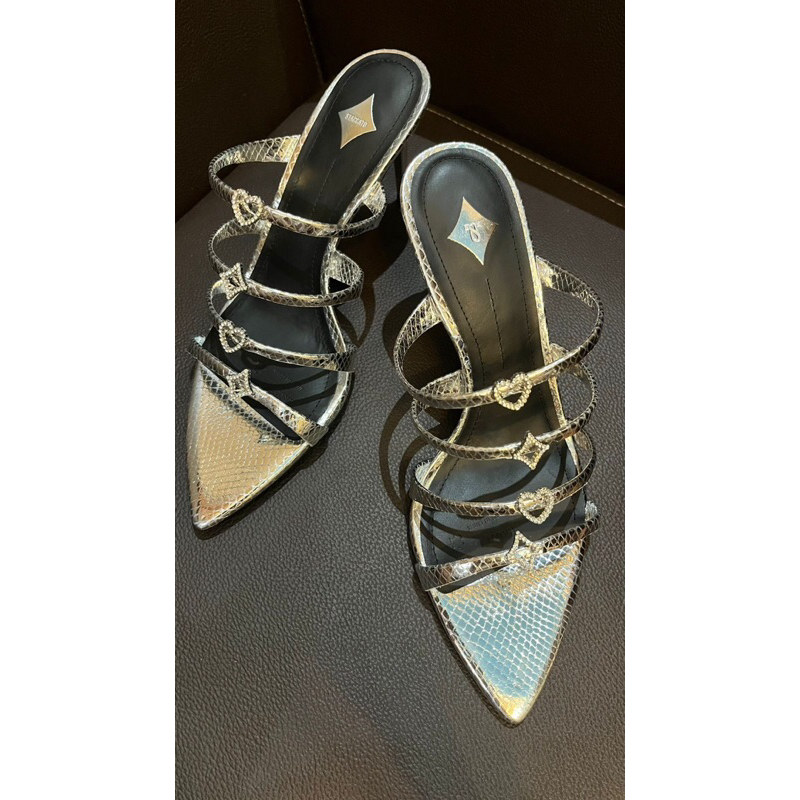 staccato heels leather