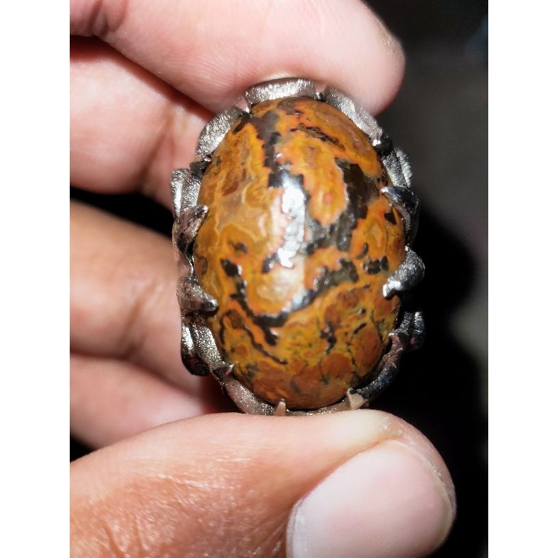 batu akik Jamal ati ayam sakral