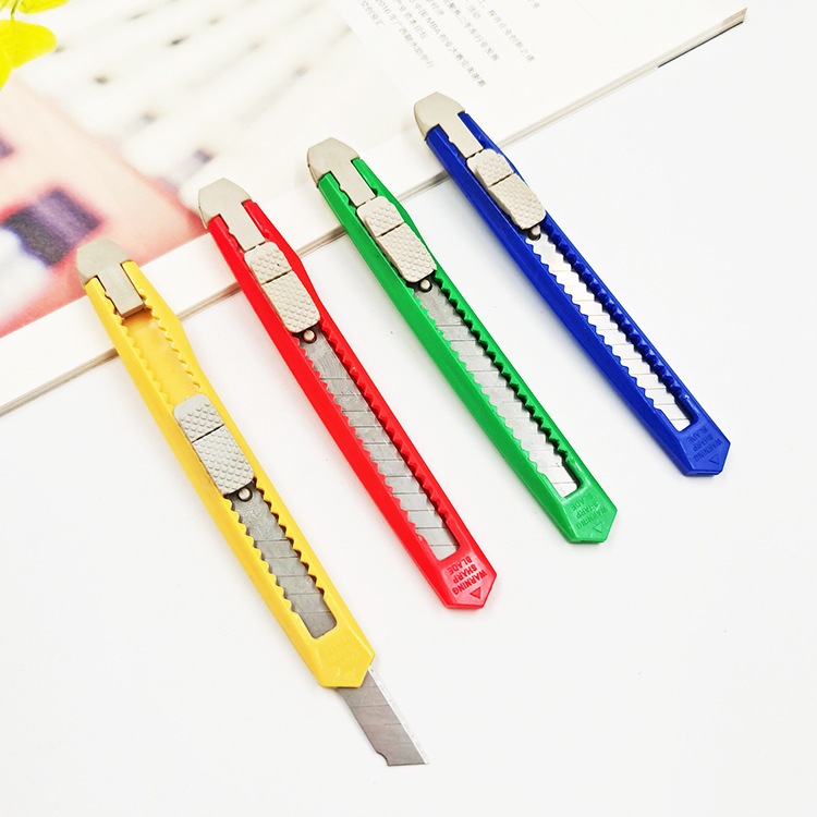 

cutter pisau pemotong serbaguna gunting pisau ukir silet alat tulis kantor