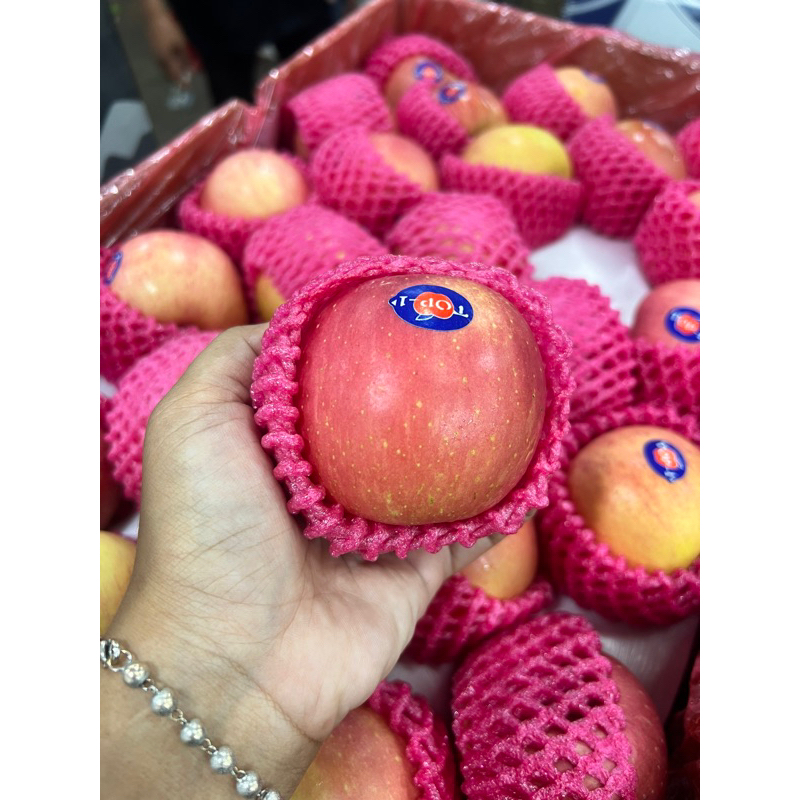 BUAH APEL FUJI 1KG