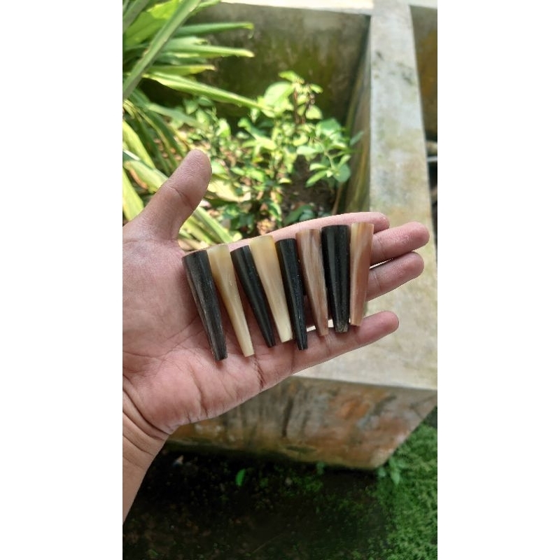 kerajinan pipa tanduk sapi kecil