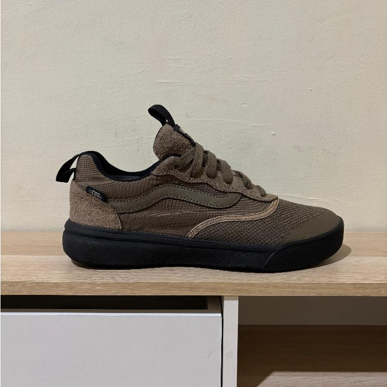Sepatu Sepatu Vans UltraRange 'Cud/Black' Second Bekas