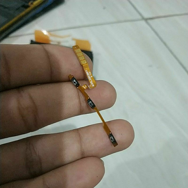 fleksibel on off volume bekas Poco M4 pro