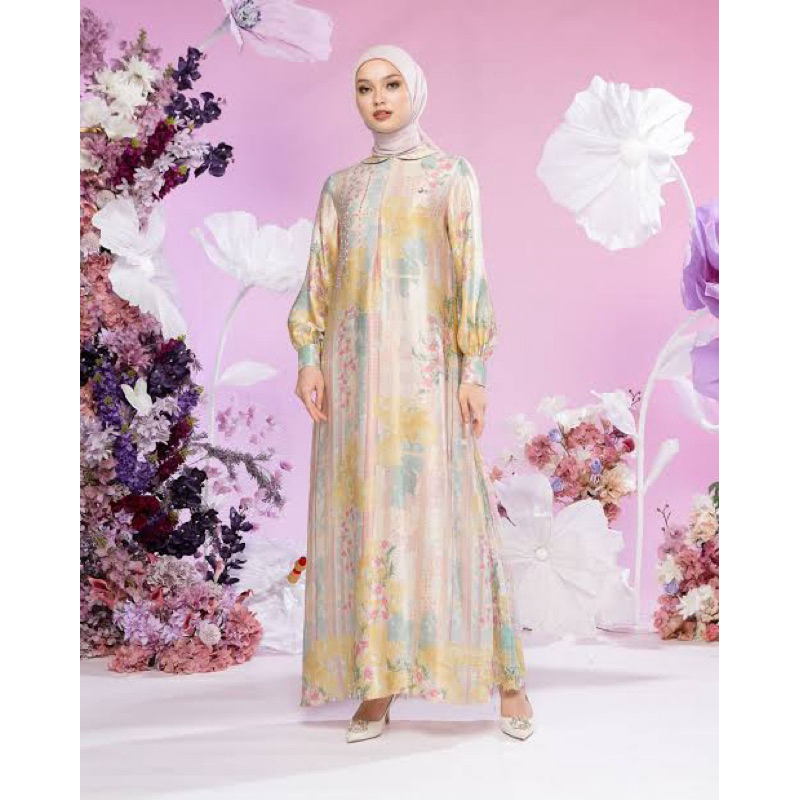 Isvara dress by muda