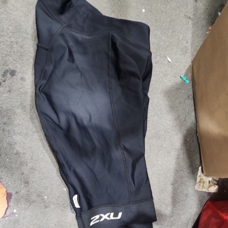 celana sepeda 2XU size M Male preloved