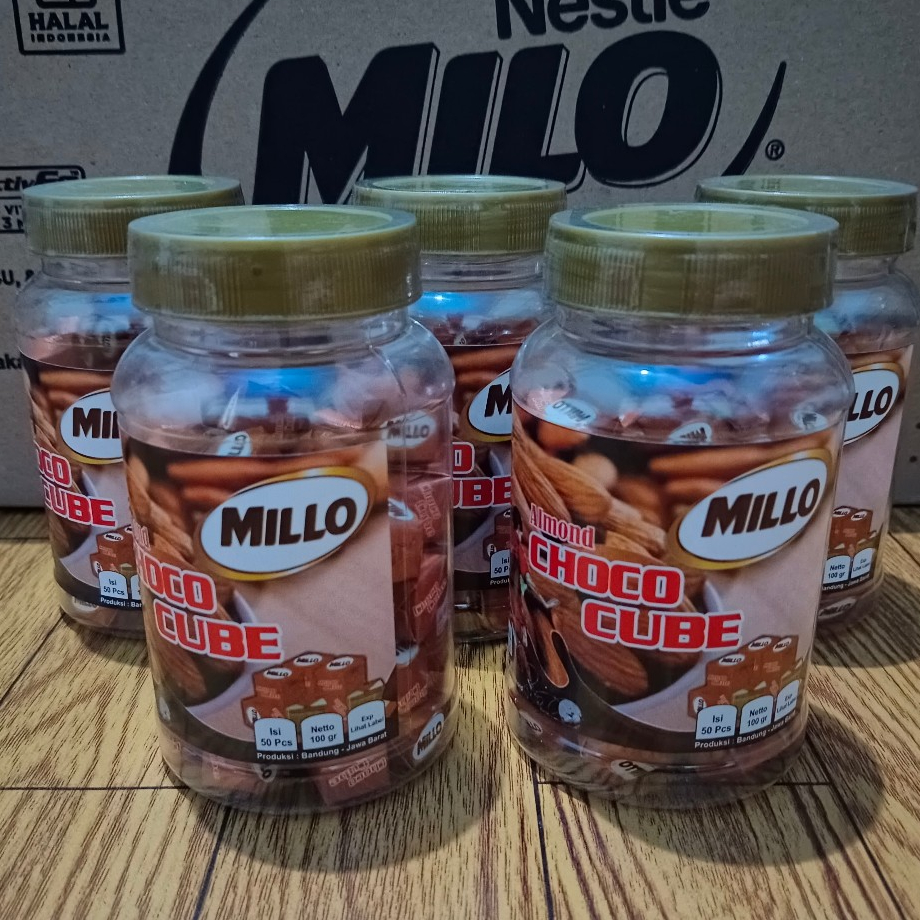 

Millo Cube Lokal Kacang Almond 5 Toples (Per Toples Isi 50 Cube)