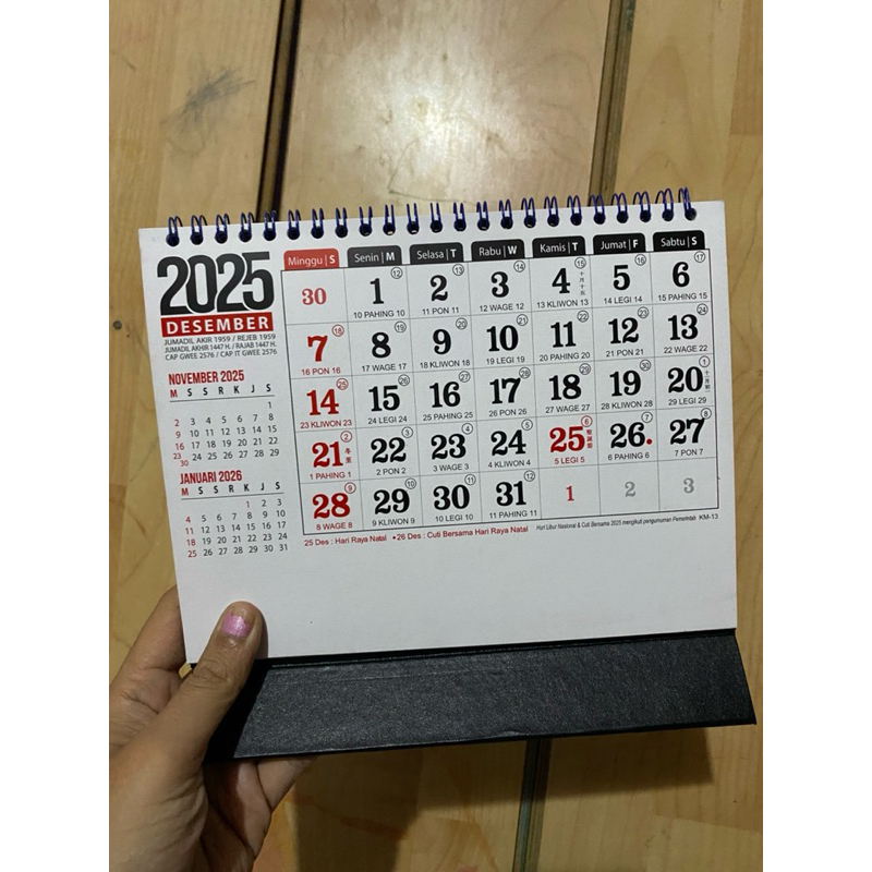 

Kalender Meja Dinding 2025 - isi 3pcs