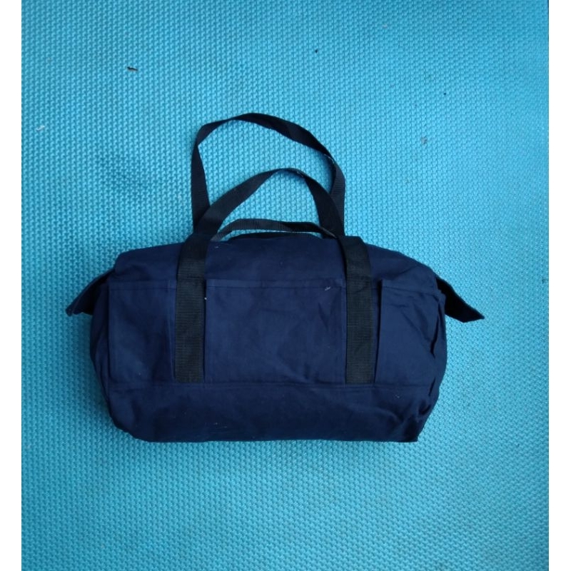 Duffle bag/Tas Minggat/Tas buat bawa Pakaian/Perlengkapan/Travel Bag Second UNIQLO