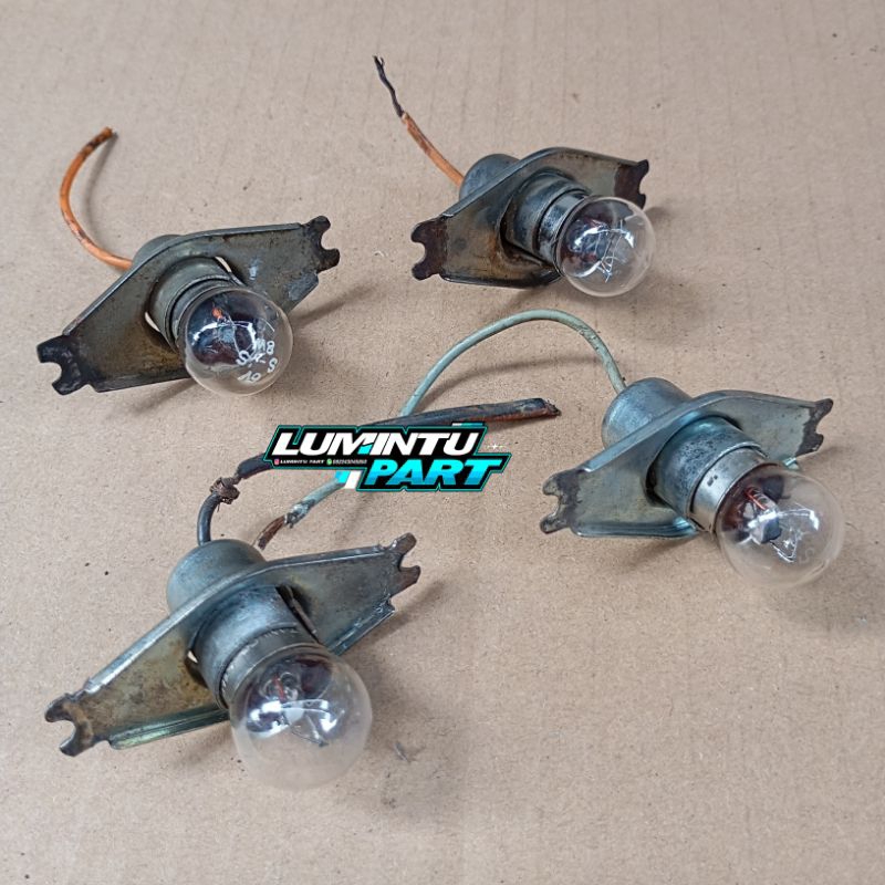 1 pasang Fiting lampu belakang C70 MK3 ori copotan sen sein belakang C70 MK3 ori copotan piting C70 