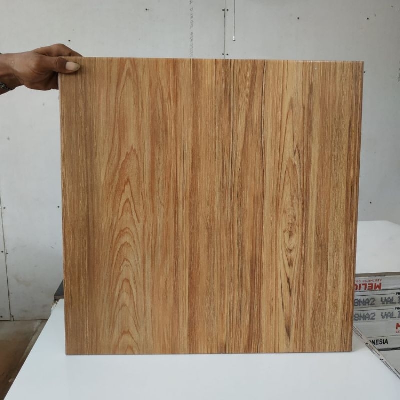 keramik 50x50 lantai/keramik motif kayu/keramik kayu coklat/keramik dop/keramik teras/keramik dapur/