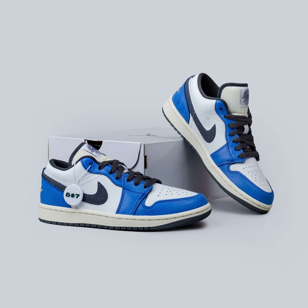 Air Jordan 1 Low Flight Vintage White Blue