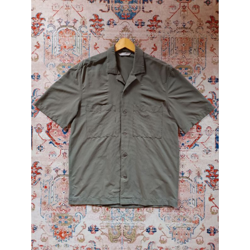 Kemeja open collar 8 seconds