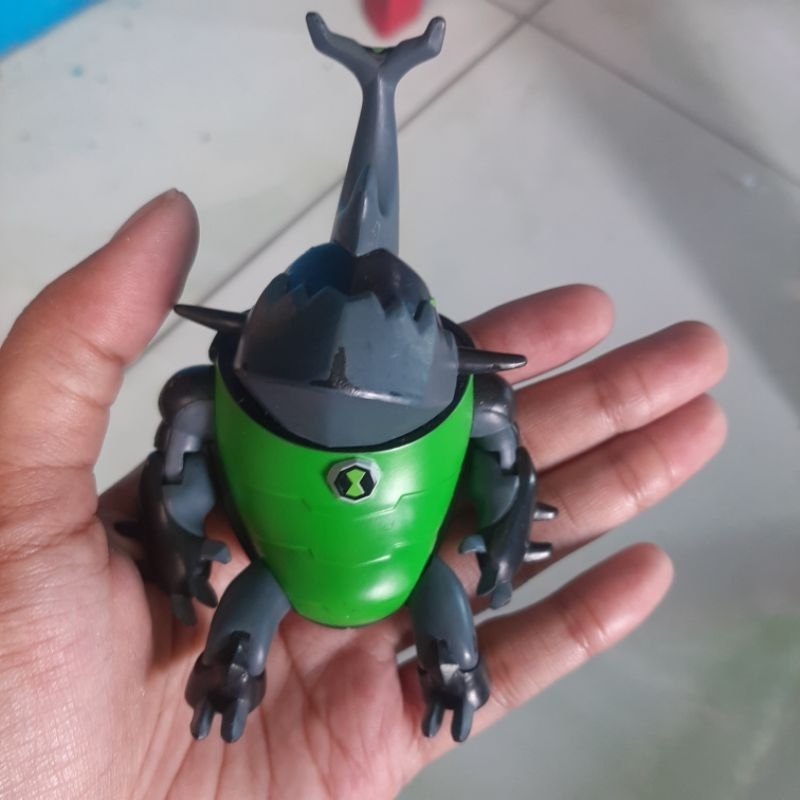 figure Ben 10 Omniverse Eatle 4" bandai