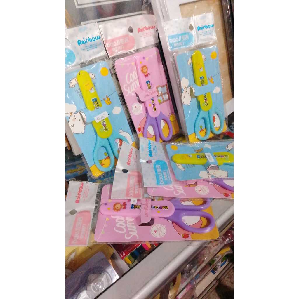 

Gunting funcy rainbow