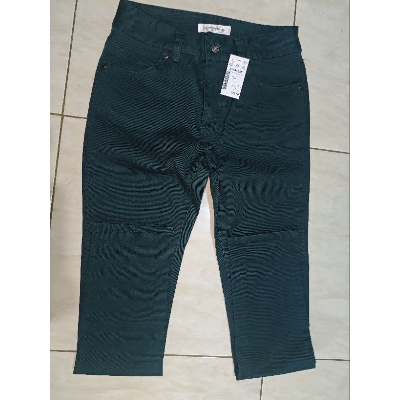 CELANA CHINOS DARI COMFORT BASIC