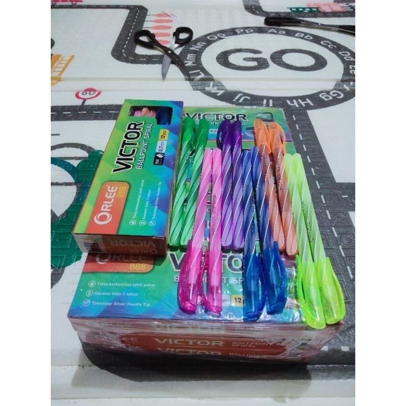 

ballpoint spiral orlee victor 1box (12 pcs) tinta hitam 0,7mm
