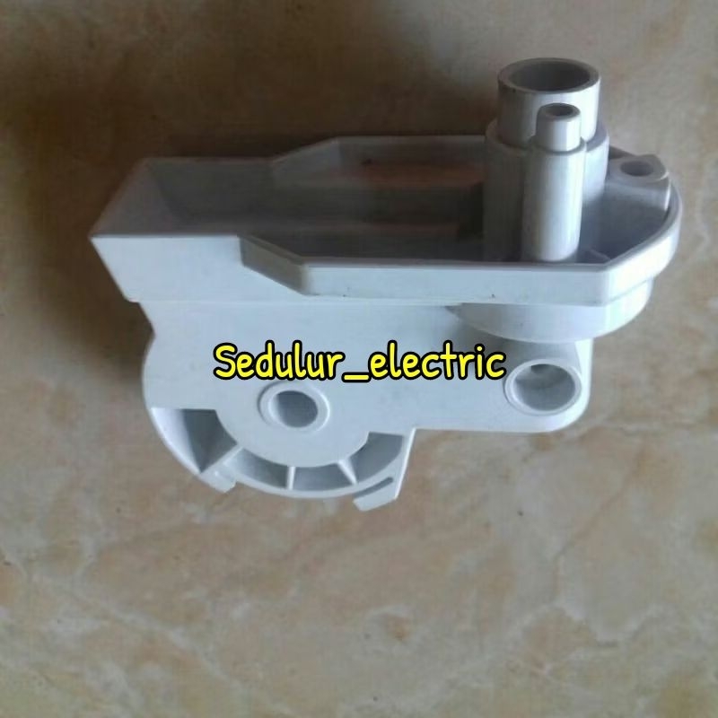 LEHER KIPAS ANGIN MIYAKO DUDUK/BERDIRI 16"