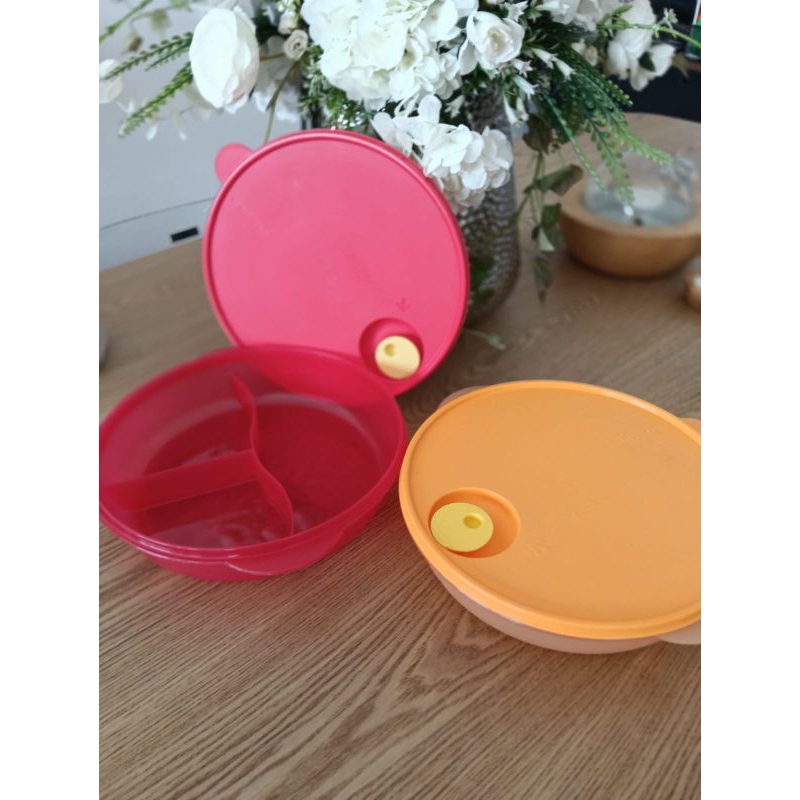 Large crystalwave Tupperware
