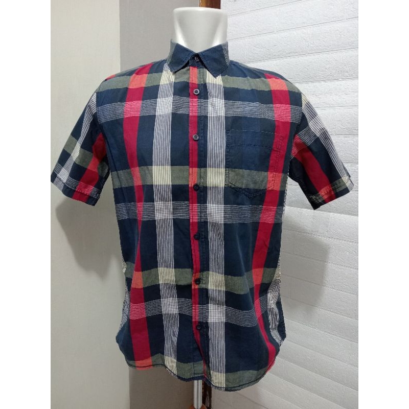 PRELOVED PRIBADI  KEMEJA FORMAL CASUAL PENDEK PRIA