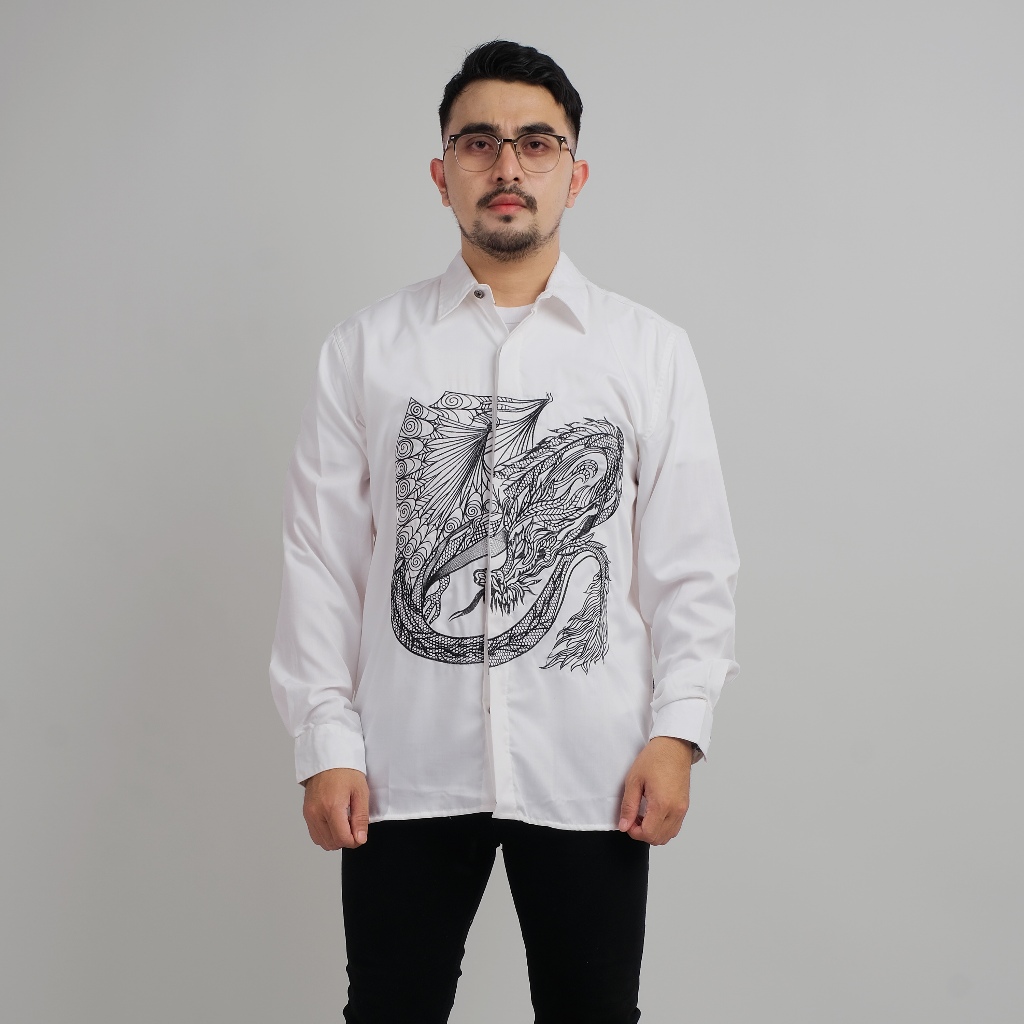 PAKAJI Kemeja Bordir Motif Naga Putih Panjang 1902